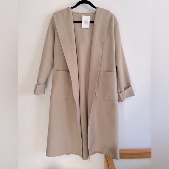 no brand tag Jackets & Blazers - Felt long trench coat in beige perfect and on trend  for fall